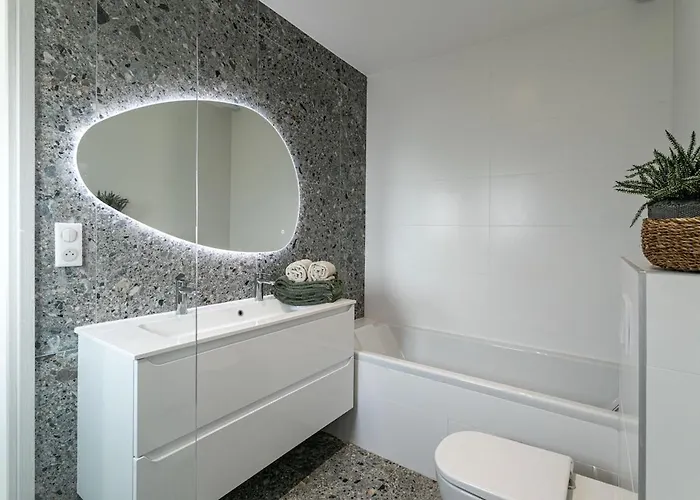 Margaux With Private Pool & Sea View Villa *