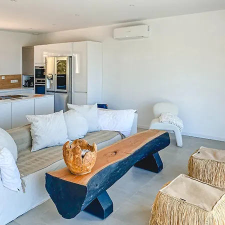 Villa Margaux With Private Pool & Sea View