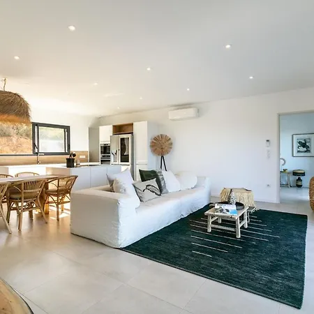 Margaux With Private Pool & Sea View Вилла Конка