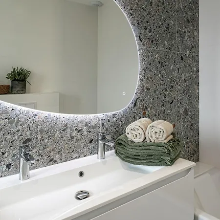Margaux With Private Pool & Sea View Villa *