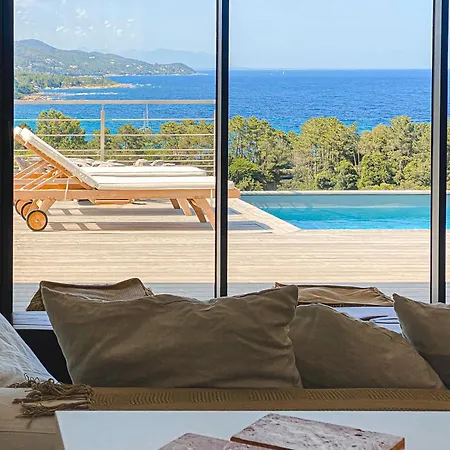 Margaux With Private Pool & Sea View Конка