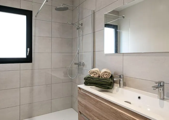 Villa Margaux With Private Pool & Sea View Conca