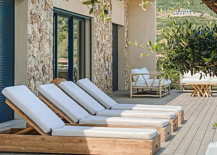 Villa Margaux With Private Pool & Sea View *